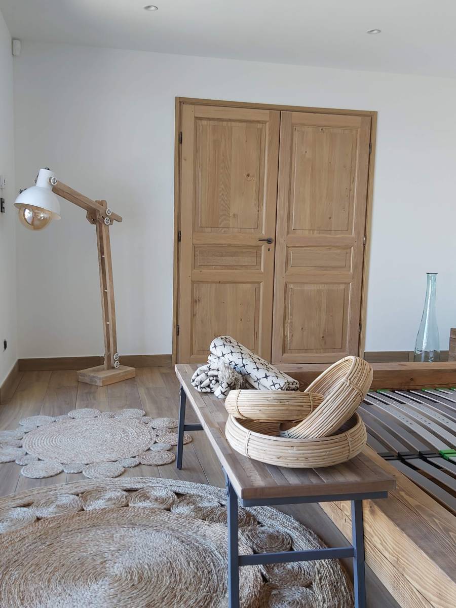 Porte double en bois dans une suite parentale dans le quartier du Pont Levis à  Sète 34200 dans l'Hérault