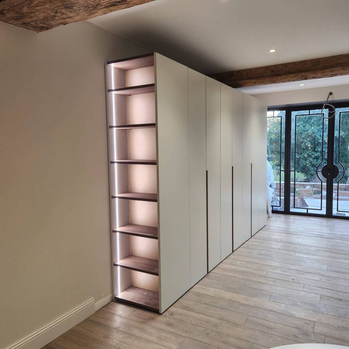 Conception de mobilier design et dressing sur mesure pour mon salon à Béziers 34500 en Occitanie 