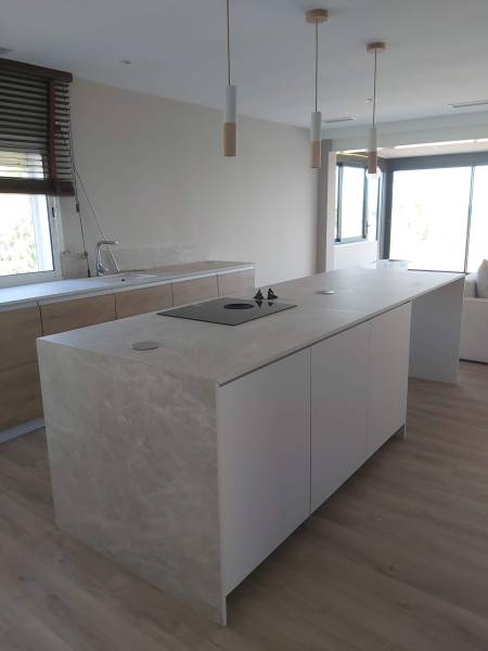 Décorer sa cuisine avec ilot à Frontignan plage près de Sète 34200 dans l'Hérault