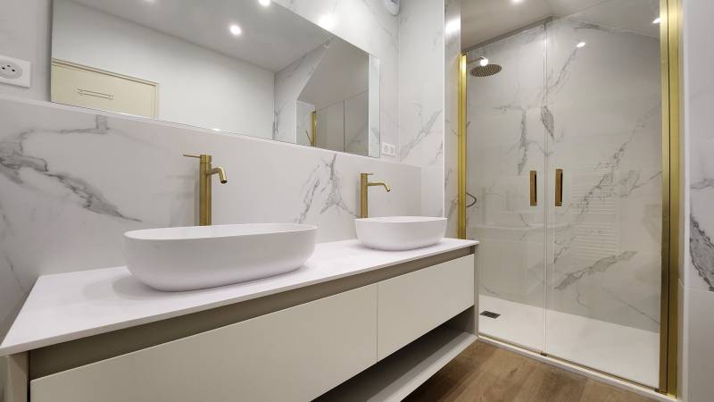 Aménager une salle de bain fonctionnelle à Sète 34200 dans l'Hérault