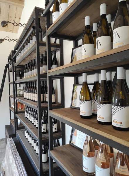 Meuble de présentation pour le vins à Béziers 34500 en Occitanie