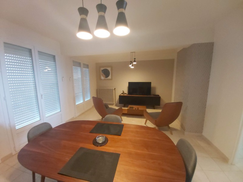 yfgfhkuduuyjd,ngjgvlkfgkgkhckuhjycljviygoifiygg