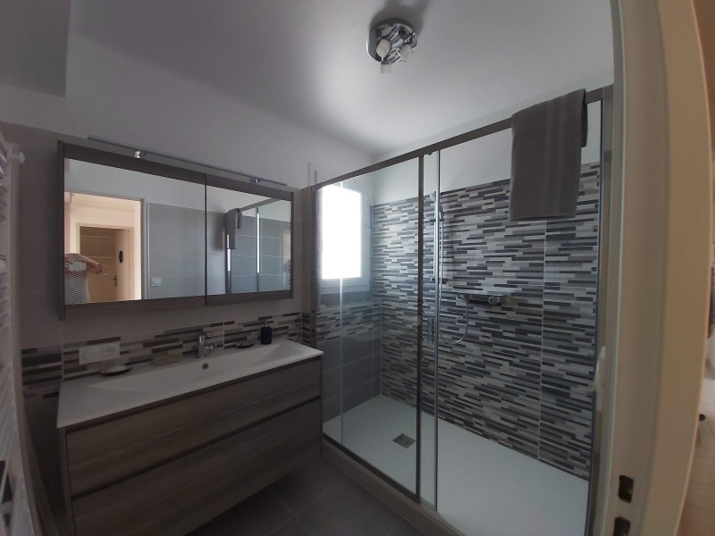 yfgfhkuduuyjd,ngjgvlkfgkgkhckuhjycljviygoifiygg