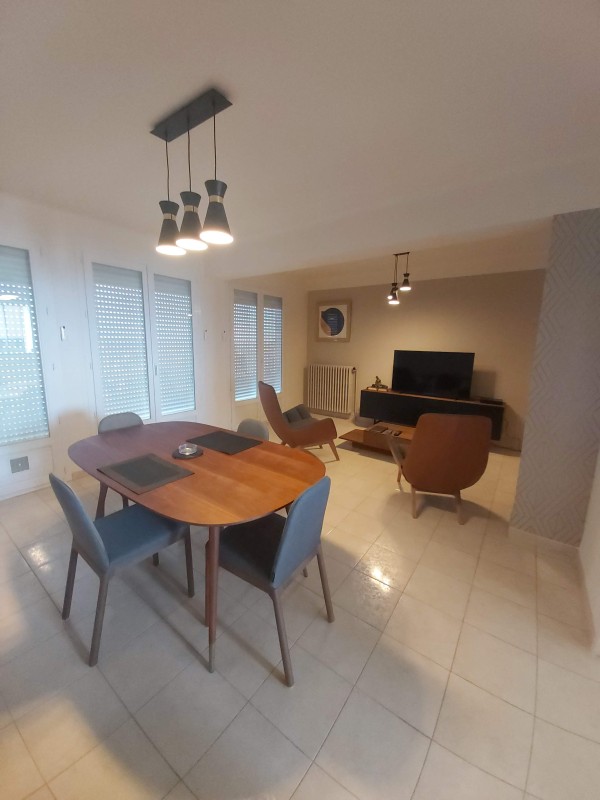 yfgfhkuduuyjd,ngjgvlkfgkgkhckuhjycljviygoifiygg